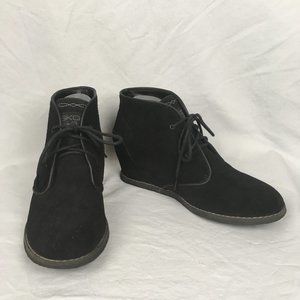 *HOST PICK*  Skechers Woman' Sz10  3" Hidden Heel